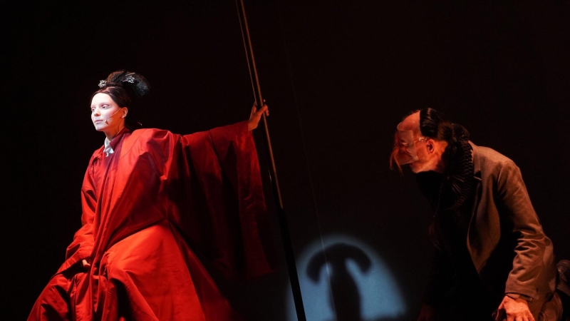 Актриса Василиса Перелыгина в роли Турандот во время показа спектакля Турандот в Театре на Бронной0