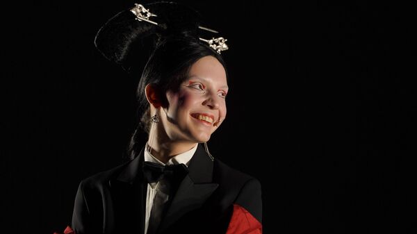 Актриса Василиса Перелыгина в роли Турандот во время показа спектакля Турандот в Театре на Бронной5