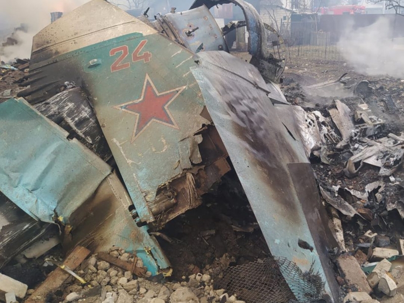 СМИ: ВСУ вели сбитый в Артемовске Су-24М не менее 30 км (ФОТО, ВИДЕО)